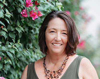 Yvonne_Karney_team-400